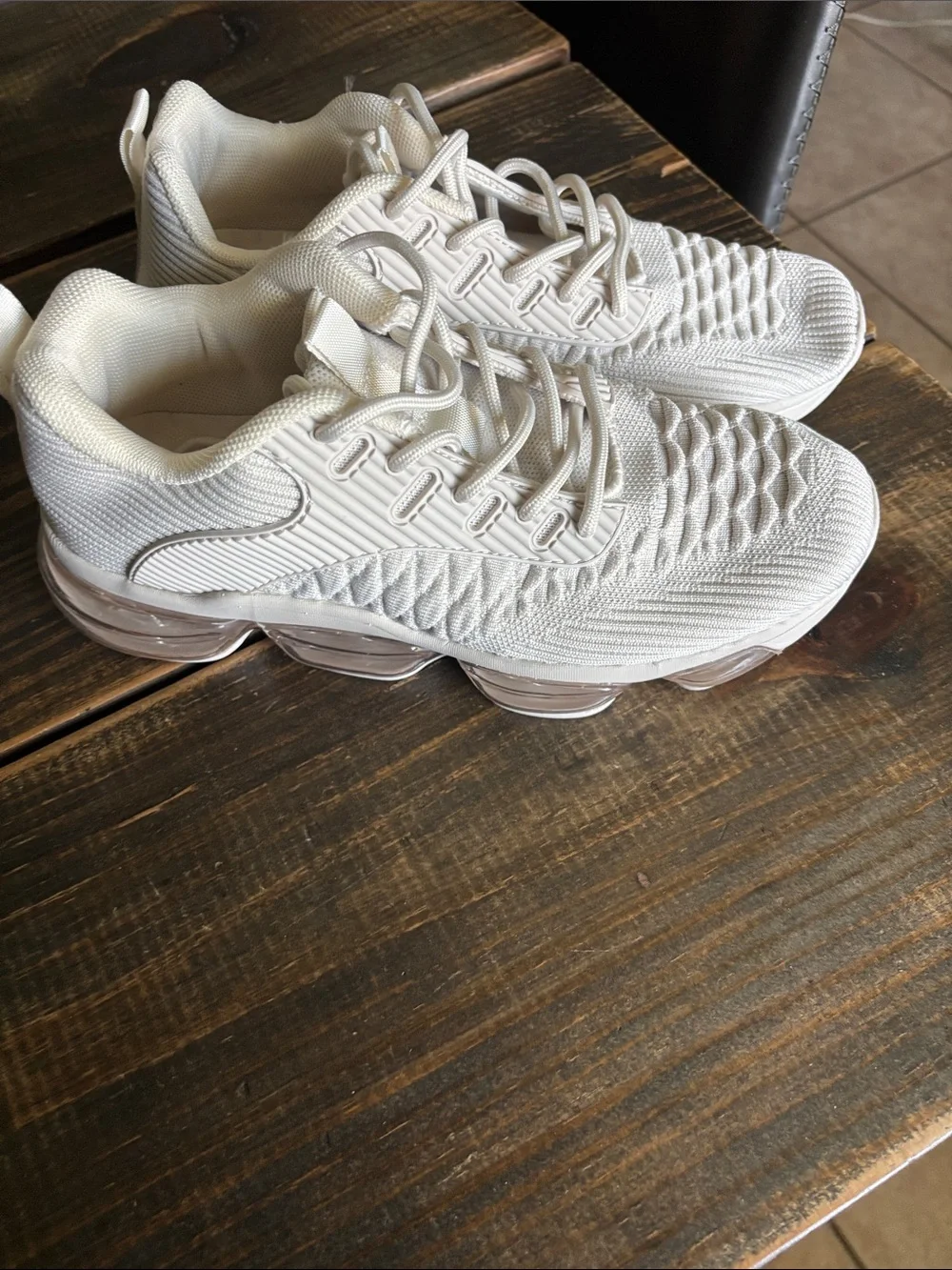 N/A all white